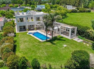 Casa · 359m² · 6 Ambientes · 2 Cocheras · Venta Casa 6 Ambientes con Paneles Solares