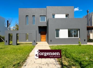 Casa de 5 ambientes, Escobar · Casa en Venta - Acacias, Puertos