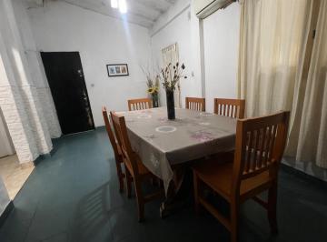 Casa · 107m² · 4 Ambientes · 1 Cochera · Venta Casa de 3 Dorm. con Cochera y Patio Verde, Juan de La Cierva 2600,barrio Matheu