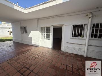 Departamento · 50m² · 2 Ambientes · Departamento en Alquiler 1 Dormitorio Patio y Asador, Barrio Alto Alberdi