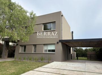 Casa · 213m² · 5 Ambientes · 2 Cocheras · Casa Venta 4 Dorm. Lote de 669 m Barrio Santa Clara, Villanueva, Tigre, Zona Norte