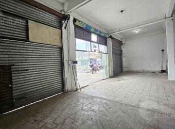 Local comercial · 208m² · 3 Ambientes · Venta Local Comercial en Moreno
