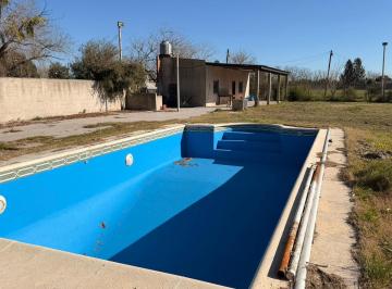 Quinta vacacional · 50m² · 1 Dormitorio · 1 Cochera · Casa Quinta en Venta Florencio Varela