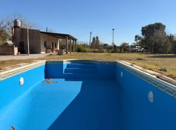 Quinta vacacional · 50m² · 1 Dormitorio · 1 Cochera · Casa Quinta en Venta Florencio Varela