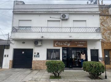 Casa · 102m² · 5 Ambientes · Venta Casa Multifamiliar 2 Dptos Local y Cocheras