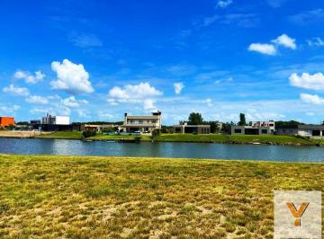 Terreno · 1004m² · Terreno en Venta - 1004 m² - San Sebastián