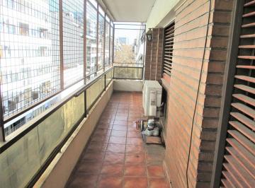 Departamento · 83m² · 3 Ambientes · Piso Alto Bcón - Corr Pal/priv Coc - Off Dep Lav. M/lum Categ.