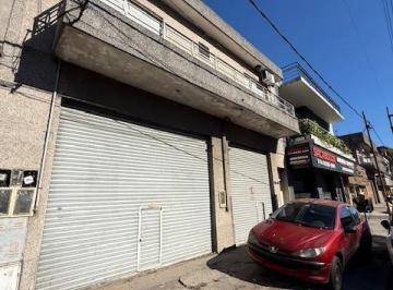 Local comercial · 200m² · 3 Ambientes · Galpon 200 m² Cubiertos con Oficina y Baño en Venta - Apto Credito - Quilmes Oeste