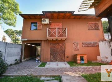 Casa · 150m² · 4 Ambientes · 1 Cochera · Casa en Venta - 3 Dorm. 3 Baños - Cochera - 416 m² - Villa Elisa, La Plata
