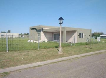 Casa de 4 ambientes, Ezeiza · Casa de 4 Ambientes con Pileta en Alquiler en Barrio Cerrado Belleville - Canning