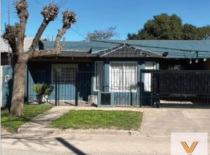 Casa · 120m² · 3 Ambientes · 2 Cocheras
