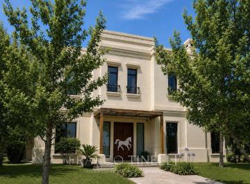 Casa de 13 ambientes, Chacras de Coria · Casa en Venta | 4 Dorm. + Estudio | Barrio Pueyrredón, Chacras de Coria | Pileta