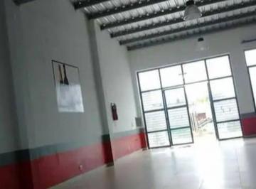 Local comercial · 290m² · 1 Cochera · Salón de Eventos - Comercial en Alquiler en Tunuyan