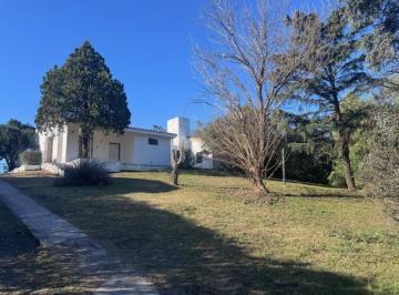 Casa · 361m² · 3 Dormitorios · 2 Cocheras · Córdoba - Villa Allende - Lomas Sur - Av Puerto Argentino Al 1459