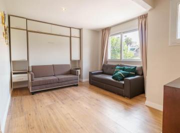 Casa · 190m² · 4 Ambientes · Casa en Alquiler - 3 Dorm. 2 Baños - 200 m - Mar del Plata