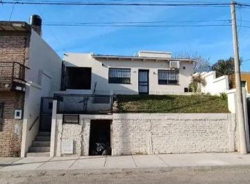 LOK-LO2-254_2 · Casa con Departamento en Venta en Victoria