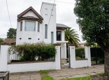 Casa · 470m² · 5 Ambientes · 2 Cocheras · Casa en San Antonio de Padua