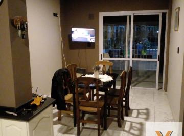Casa · 350m² · 6 Ambientes · 4 Cocheras · Casa en Venta - 3 Dorm. 3 Baños - 750 m - San Juan