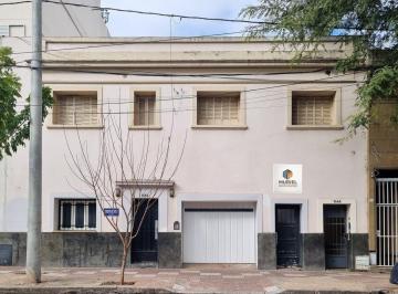 Casa · 212m² · 9 Ambientes · Vendo Casona en B° Cofico