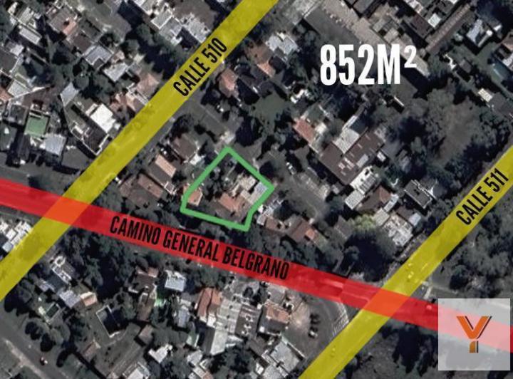 Terreno · 240m² · 5 Ambientes