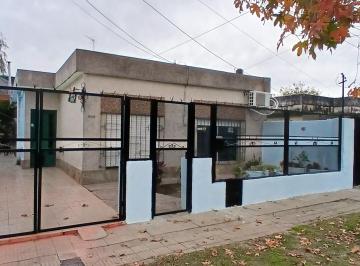Casa de 4 ambientes, Villa Gobernador Gálvez · Casa Apto Credito en Vgg Rosario de Santa Fe