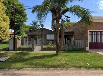 Casa · 70m² · 3 Ambientes · 1 Cochera · Casa Quinta 2 Dorm. en Venta en Arroyo Aguiar