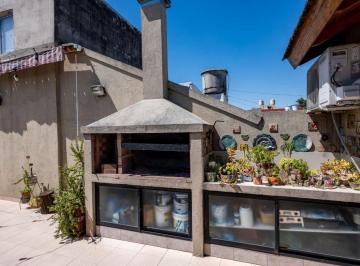 Casa · 74m² · 3 Ambientes · En Venta Duplex con Terraza - Monte Castro