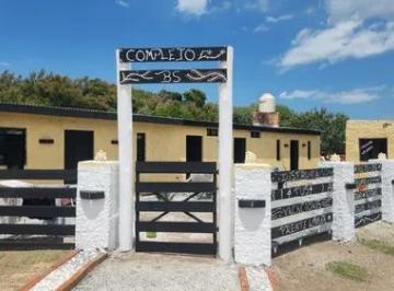 Edificio · 150m² · 7 Ambientes · Edificio Comercial en Venta - 6 Dorm. 7 Baños - 300 m² - San Clemente del Tuyú