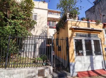 PH · 102m² · 4 Ambientes · 1 Cochera · Venta PH con Cochera Santos Lugares
