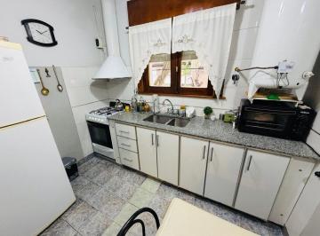Departamento · 78m² · 4 Ambientes · Departamento en PH de 4 Ambientes Venta Temperley