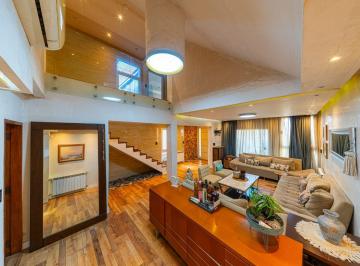 Casa · 313m² · 8 Ambientes · 2 Cocheras · Casa en Venta 4 Dorm. Premmium Zona Sur