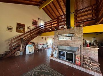 Casa · 200m² · 4 Ambientes · 2 Cocheras · Se Vende Loft de Montaña en Falda del Carmen
