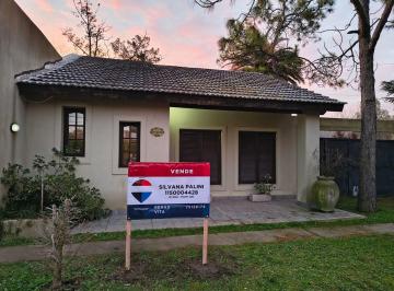 Casa · 180m² · 4 Ambientes · 2 Cocheras · Casa Quinta 4amb Las Heras Lote 886,52 m² Financia