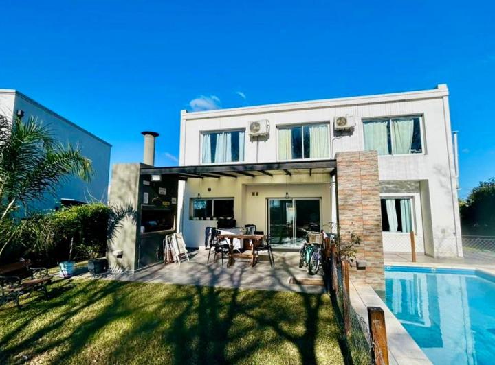 Casa · 150m² · 5 Ambientes · 1 Cochera