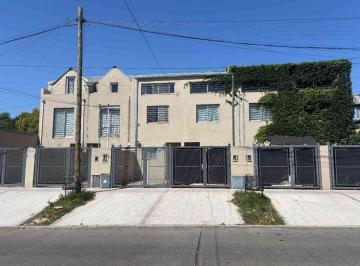 Casa · 62m² · 4 Ambientes · 1 Cochera · Venta Triplex a Estrenar Bella Vista