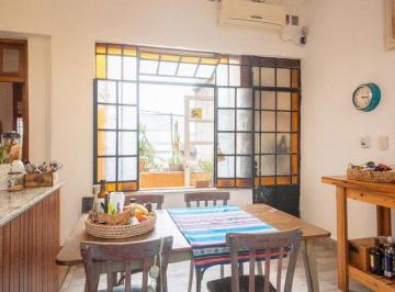 PH · 82m² · 3 Ambientes · Casa en PH en Barrio Candioti Norte