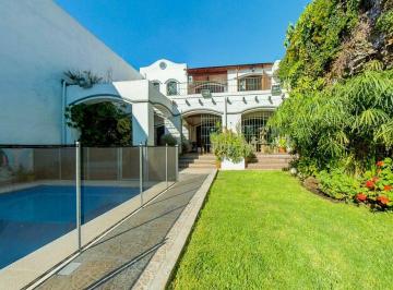 Casa · 286m² · 6 Ambientes · 3 Cocheras · Venta Casa 4 Dorm. Estilo Colonial C/ Pileta