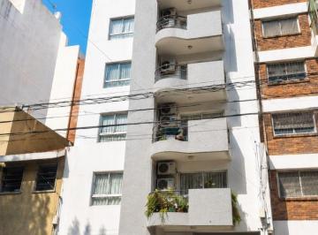 Departamento de 1 ambiente, Monte Castro · Monoambiente Contrafrente con Balcon Excelente Estado Vista Abierta