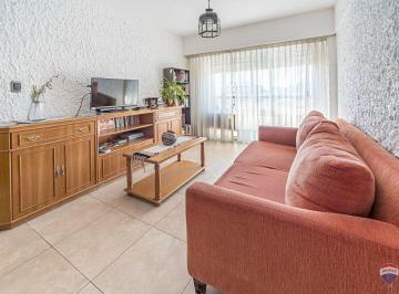Departamento · 72m² · 4 Ambientes · 1 Cochera · Depto 4 Amb en Vta en Olivos Coch. Fija y Baulera