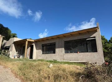 Casa · 85m² · 3 Ambientes · 1 Cochera · Casa en Venta 3 Ambientes Ostende a Estrenar