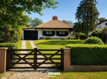 Casa · 85m² · 2 Ambientes · 1 Cochera · Casa Venta Villa Gesell