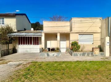 Casa · 80m² · 4 Ambientes · 1 Cochera · Venta Casa 4 Ambientes - Gas Natural Madariaga