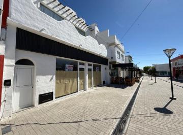 Local comercial · 220m² · Venta Local Mas Dos Deptos Las Grutas Financiacion