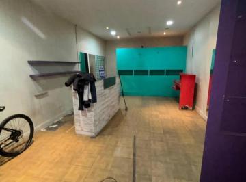 Local comercial · 77m² · 2 Ambientes · Local Comercial en Alquiler - 2 Ambientes - Caseros