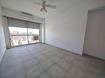 Departamento · 32m² · 2 Ambientes · Alquiler Departamento 2 Ambientes Muy Comodo Luz!