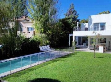 Casa · 257m² · 5 Ambientes · Venta Casa 5 Amb Al Rio Santa Catalina Villanueva