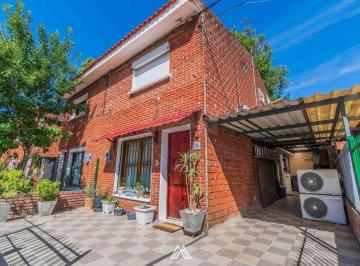 Casa · 46m² · 3 Ambientes · 2 Cocheras · Venta Casa Dos Dorm. y Cochera Nuevo París