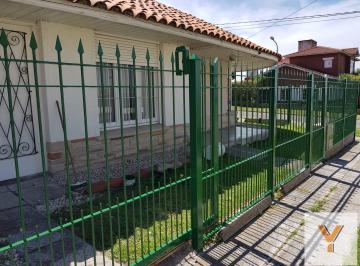 Casa · 123m² · 4 Ambientes · Casa en Venta - 3 Dorm. 2 Baños - Cochera - 163 m² - Mar del Plata