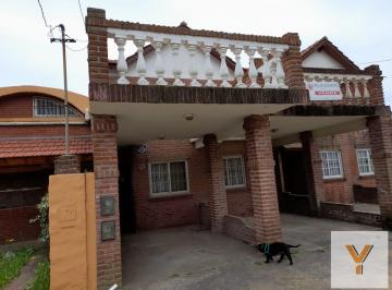 Departamento · 72m² · 4 Ambientes · 1 Cochera · Dúplex en Venta - 3 Dorm. 1 Baño - 72 m² - Mar del Tuyu