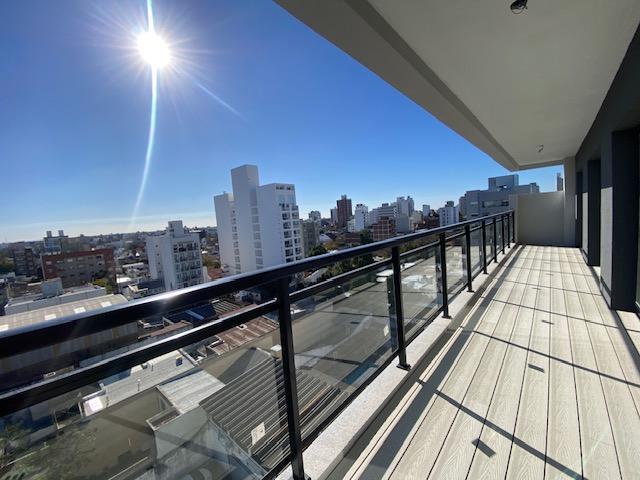 Semipiso 2 dorm, 102m² en G.B.A. Zona Sur con balcón y ascensor